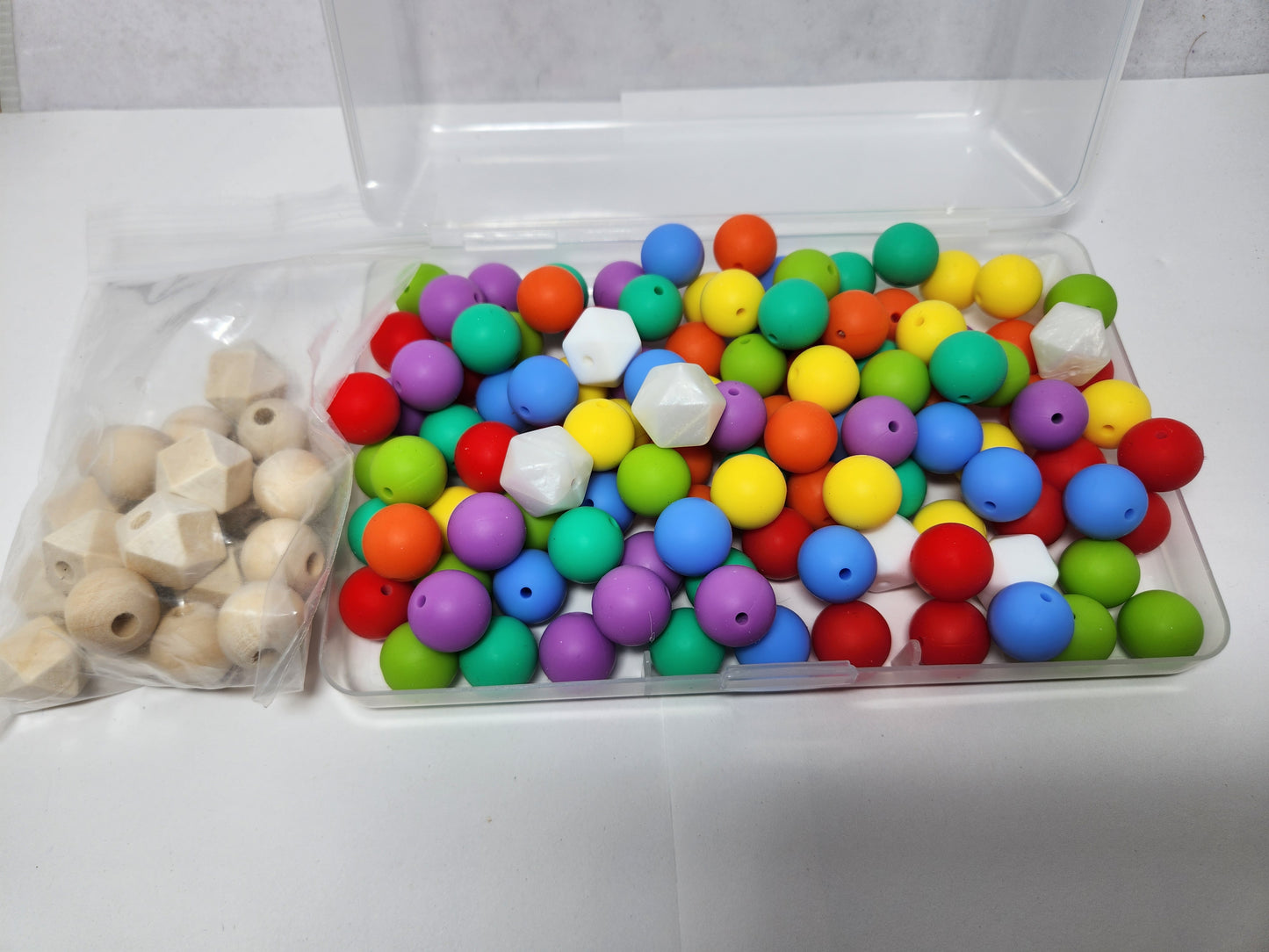 140pc 15mm and Hexagon Bead Set