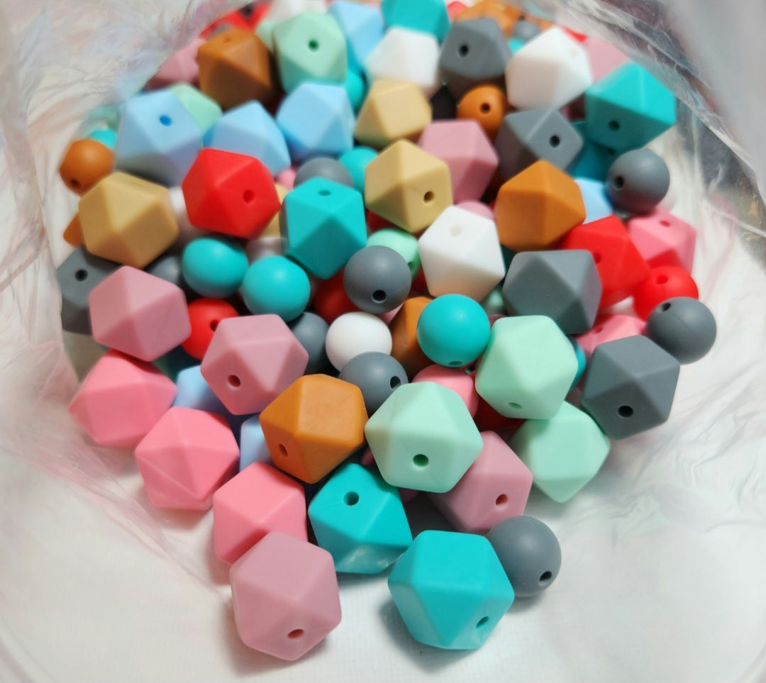 500pc 12mm and Hexagon Silicone Bead